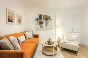 Prime Kensington Flat Just Steps from Earls Court