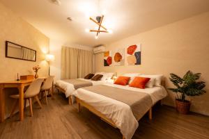 Station 2min walk 5min USJ 8min Namba