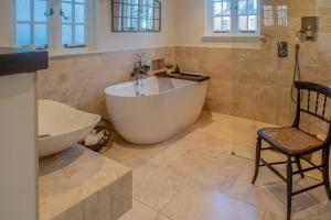 Central Georgian Townhouse Free Parking