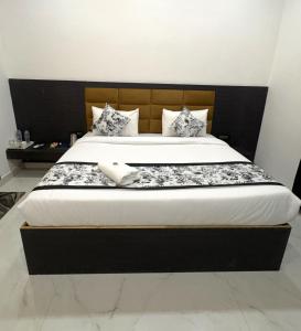 Hotel Pearl Nest Palace