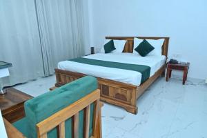 OYO Hotel Umrao opp big tree cafe ajmer road 200ft by pass highway king