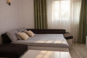 RNR Otopeni 1 Self Check-in 10 min to Therme