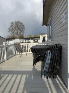 Serenity 2 No 98 Central lounge sleeps 6 x 3 bedrooms x 2 bathrooms