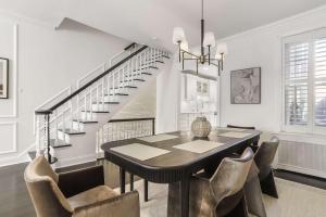 Sojourn Chic 3BD in DCs West End