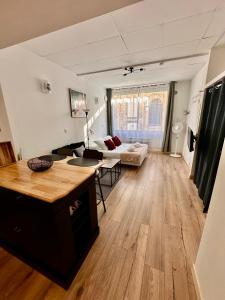 LES APPARTEMENTS DE GARONNE - Face à BORDEAUX