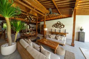3BDR Villa with Pool Jacuzzi - Canggu