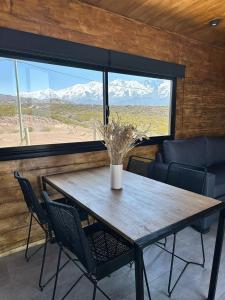 La Mira Lodge, con vista al dique potrerillos