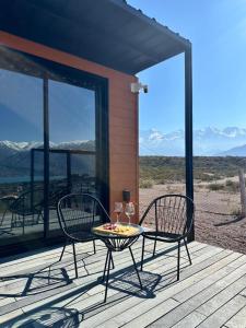 La Mira Lodge, con vista al dique potrerillos