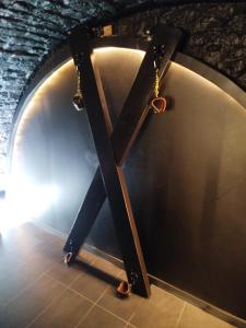 Love Room - To the Moon and back