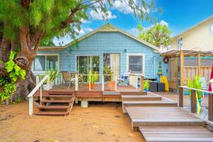 Treasure Island Beach Time Sleeps 22
