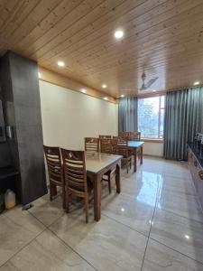 Hotel Surya Heights Manali