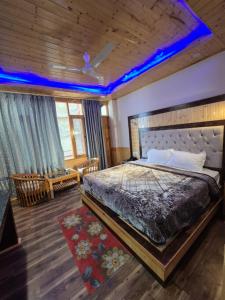 Hotel Surya Heights Manali