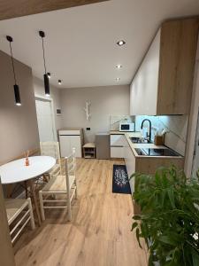 Ro Apartments 01