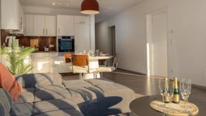 Vivamosel Appartement mit Mosel & Burgblick 2 - Balkon - Parken - Aufzug - Fahrradraum