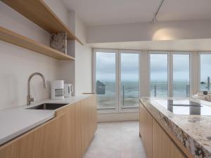 Bel Air - 0201 box 15