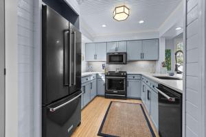 2465 Racquet Club Villa