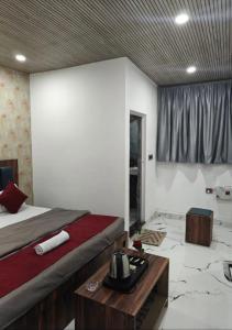 Hotel raj inn