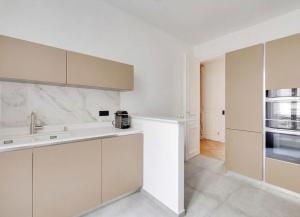 3BR GEORGES V Champs Elysee