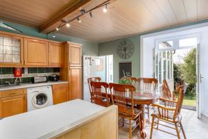 Queens Terrace - 3 bedroom garden apartment
