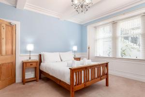 Queens Terrace - 3 bedroom garden apartment