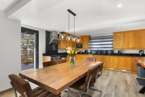 The Green Valley Heated pool retreat