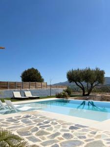 Villa Livia- panoramic view with pool and beautiful garden