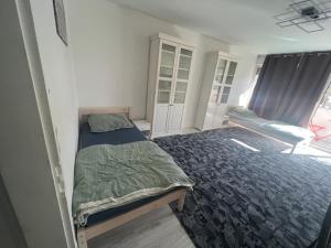 4 guest - FFM - Germany