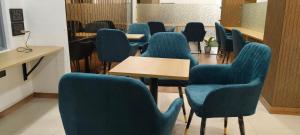 hotel welcome palace near mcdonald"s & New Delhi railway station & connaught place