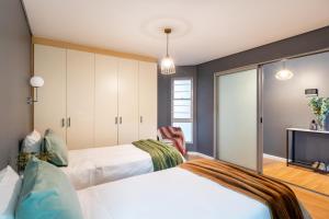 Table Mountain n City Vistas 2BD w Parking n Gym n Pool