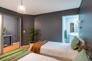 Table Mountain n City Vistas 2BD w Parking n Gym n Pool