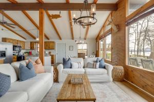 Dock, Deck and Views Cherokee Lake Retreat!