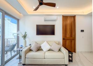 Modern Artee 1BR with Flex - Sleeps 4 - 2BA - Ocean Peek