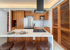 Modern Artee 1BR with Flex - Sleeps 4 - 2BA - Ocean Peek