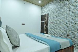 Hotel raj inn