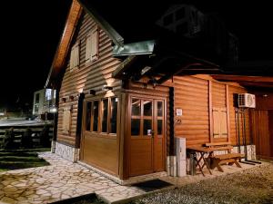 Zara Chalet