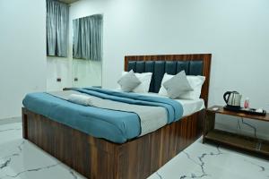 Hotel raj inn
