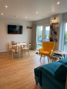 The Olive Tree - Peaceful and tranquil gem in Box
