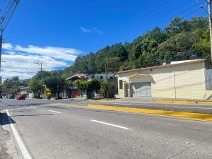 Spacious Home - Cerca de Escalón