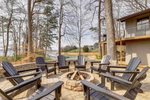 Dock, Deck and Views Cherokee Lake Retreat!