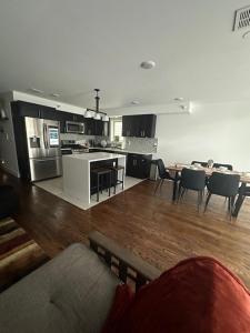 Luxe 3bd2bth Apt 15min to NYC & Met Life free prkg