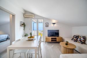 Apartments Zava with breathtaking sea view
