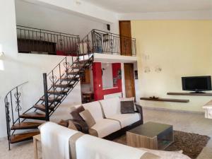 Villa Oliva - 5000m2 Olive Grove - BBQ - Ideal for Families & Groups