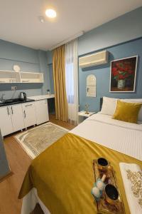 Studio with an Excellent Location in Taksim