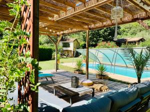 Peaceful Gite By The Black Mountain