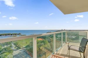 2BR apartment at the Arya Amazing bay views