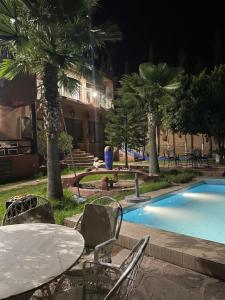 Villa avec vue sur les montagnes verdoyantes de latlas