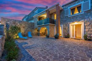 Villa with Pool in Grizane 45280