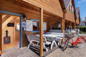Two-story holiday homes with a summer pool