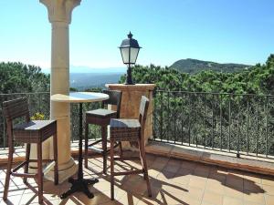 Apartment inMas Nou with shared pool
