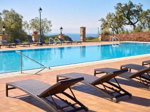 Apartment inMas Nou with shared pool